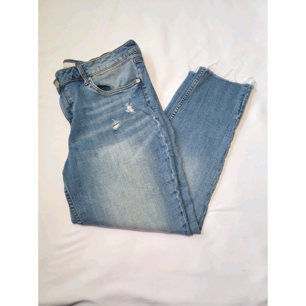 Maurices Jeans Women's 33 Distressed Blue Frayed Hems Mid Rise Rips Stretch